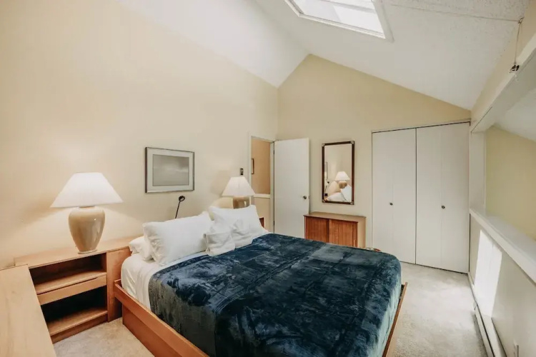 82sw - Fireplace - Pets OK - Wi-fi - Kitchen - Sleeps 4