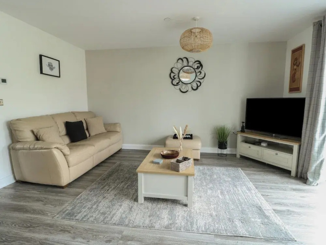 4 Parc Delfryn