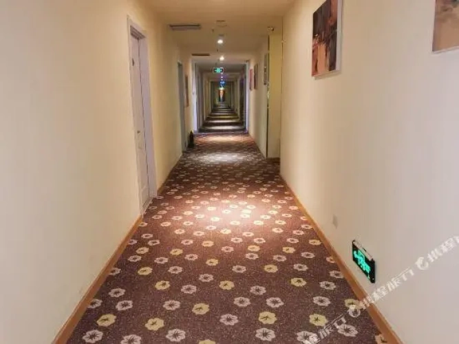 Business Quadruple Suite
