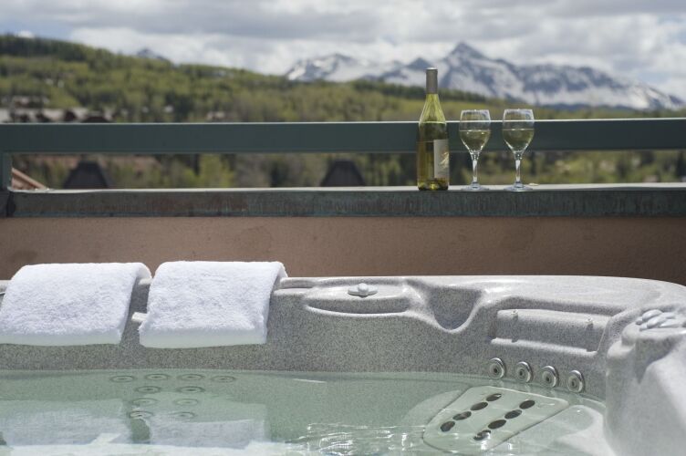 Inn at Lost CreekOver view