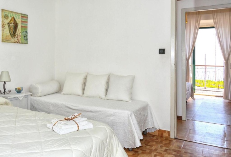 2 Bedrooms Apartment with sea view