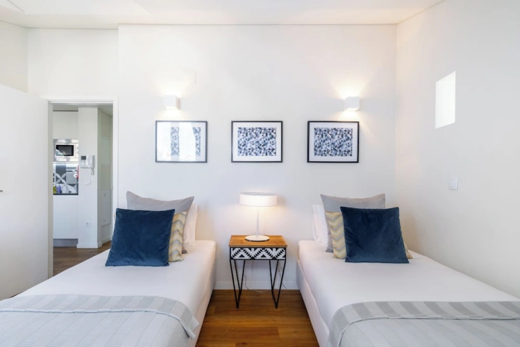 2 Bedrooms Apartment
