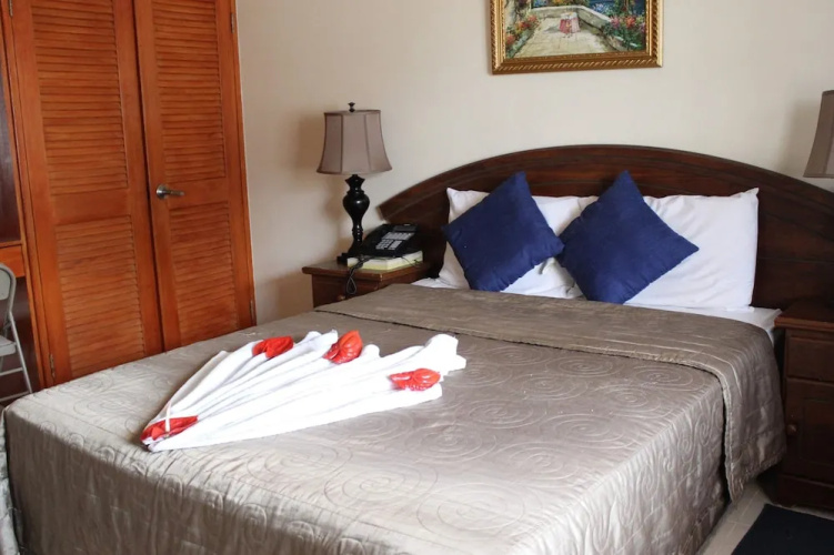 CHOJ Rentals - Sun Island Apartments