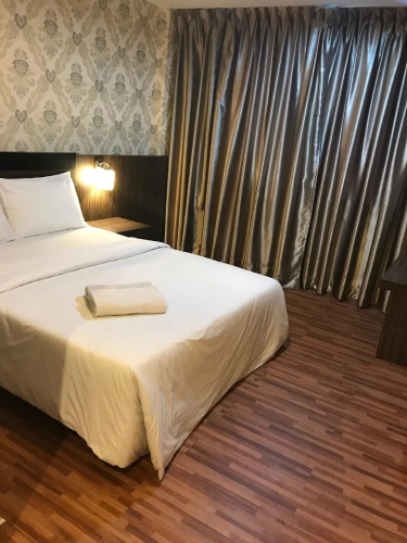V Hotel