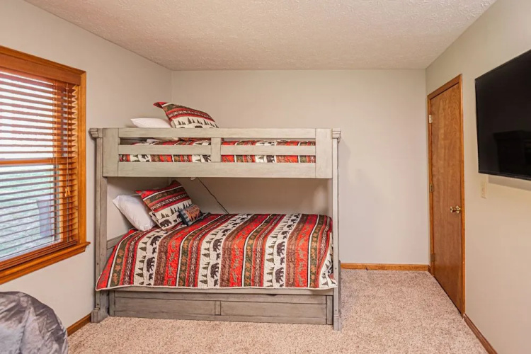 Dancing Bear Lodge by Taylor Made Deep Creek