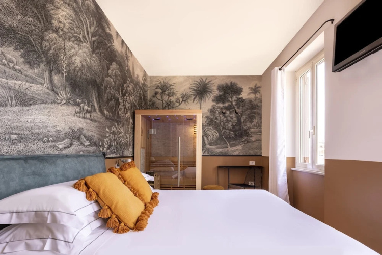 ROMAC - Condotti with terrace