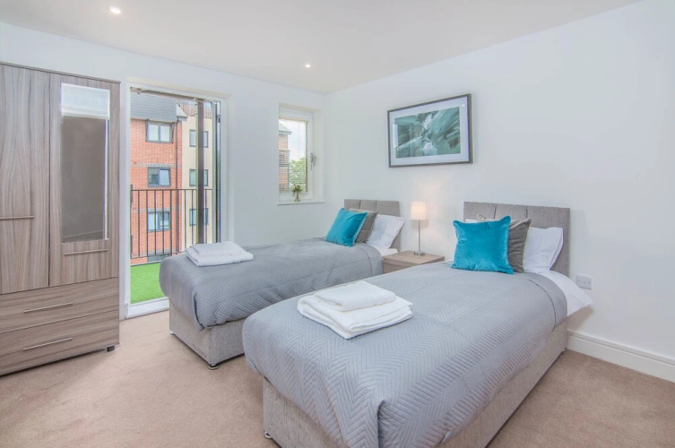 Executive Stansted Airport Apartment