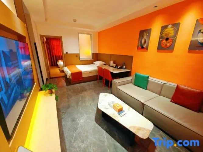 Business Triple Suite