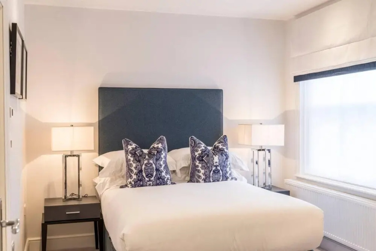 Light and Airy Central Three Bed Flat