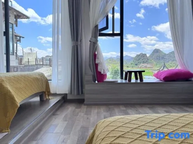 Standard Family room with balcony and with lake view