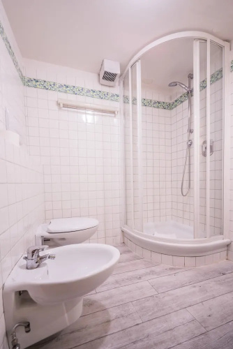 A Few Steps to The Duomo Upscale 2BD Apt