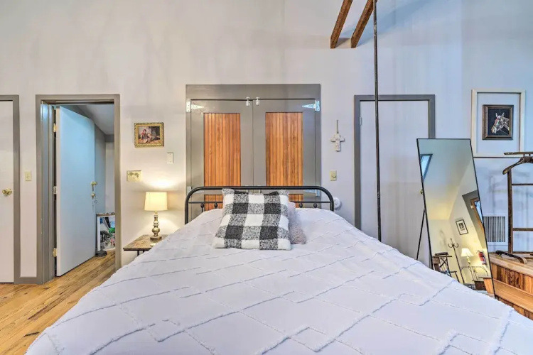 Pet-friendly Loft Vacation Rental w/ Fire Pit!