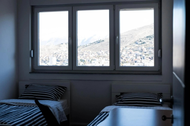 Modern 2-bedroom condo on the 14th floor