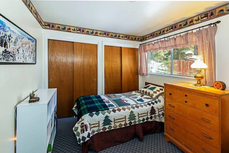 Cherry Hills Cabin - Sleeps 6, No Pets, Family Fun!