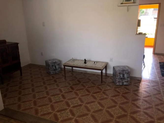 Casa Com Piscina a 3 Quadras da Praia da Vila