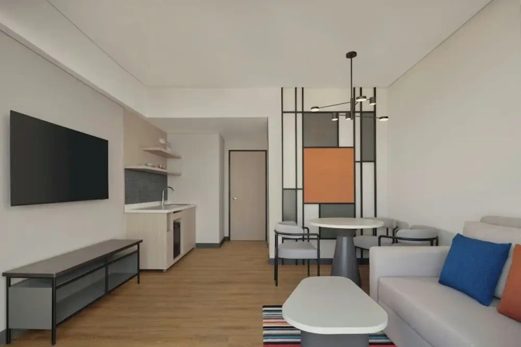 1 Bedroom Suite with city view