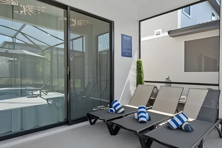 Luxurious 9BR Paradiso Pool, Cinema & Game Room