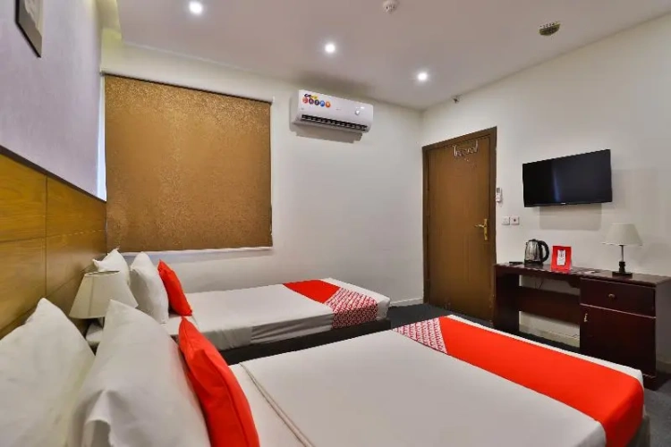 2 Bedrooms Apartment