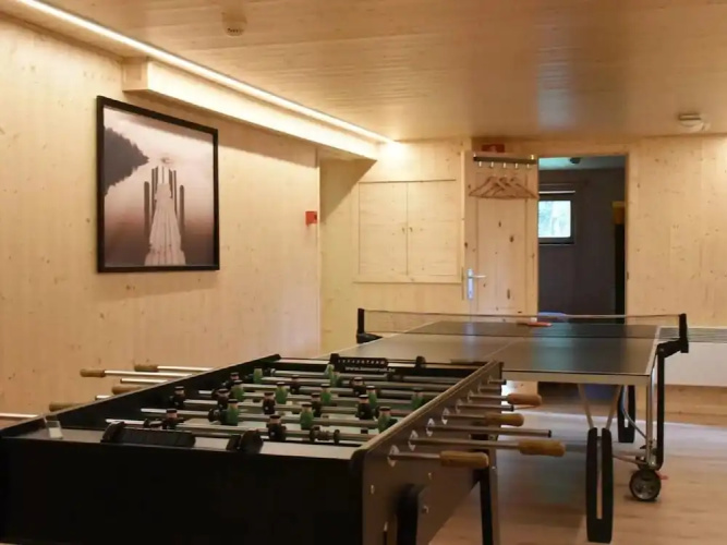Spacious 8-bedroom Chalet