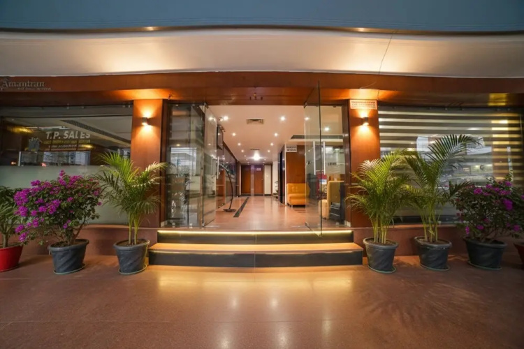 Fabhotel Pleasure Inn