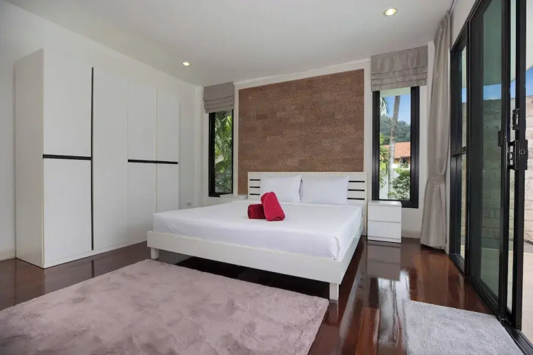 Designer 3BR Villa Silver Pool in Kamala