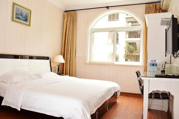 Linkou Hotel