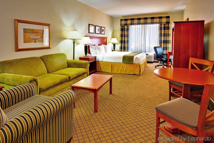 Holiday Inn Express & Suites Flowood by IHG