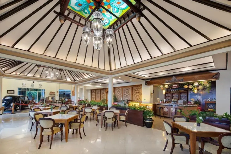 Royal Tretes View Hotel & Convention