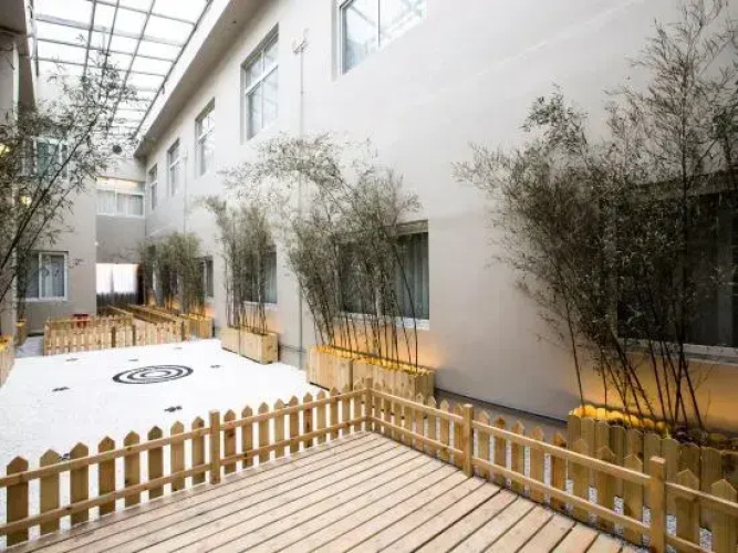 Ting Hotel