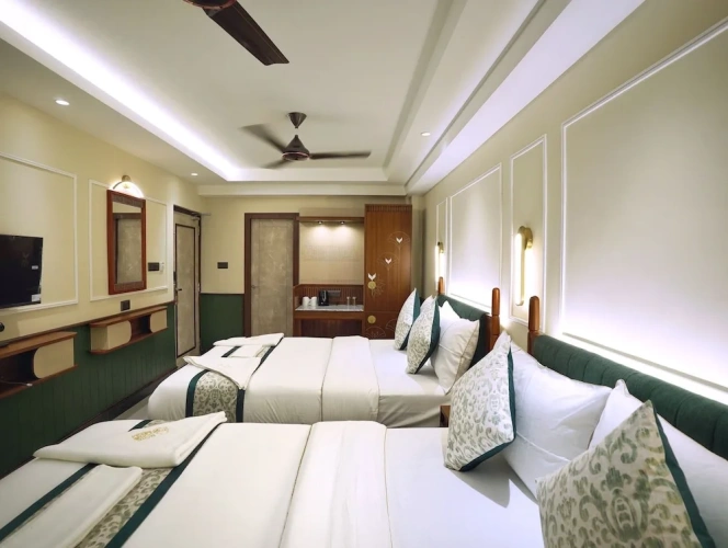 Platinum Twin room seafront