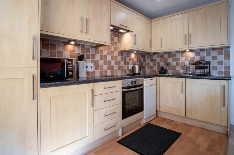 2 Bedrooms Apartment