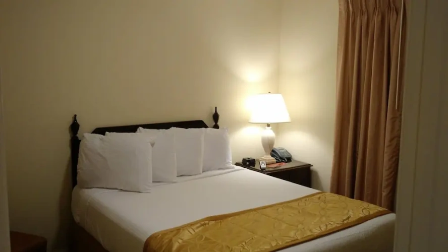 2 Bedrooms Deluxe Suite with mountain view
