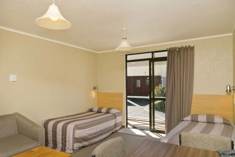 Standard Twin room with balcony