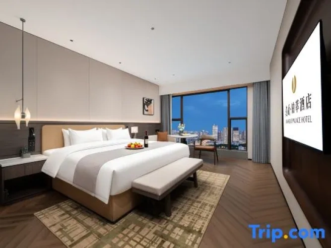 Premier Penthouse Suite with river view