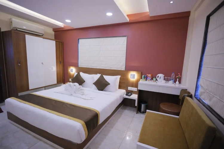 Superior Double room with city view