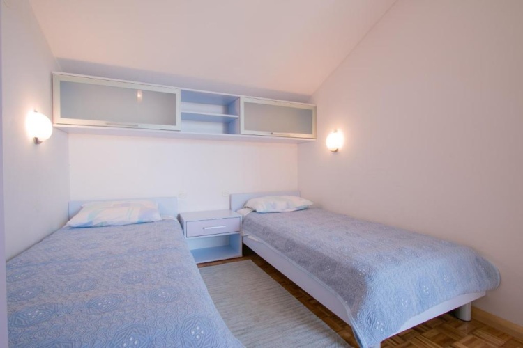 3 Bedrooms Double Cottage