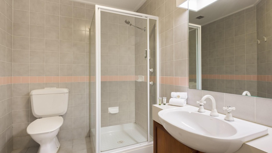 1 Bedroom Suite
