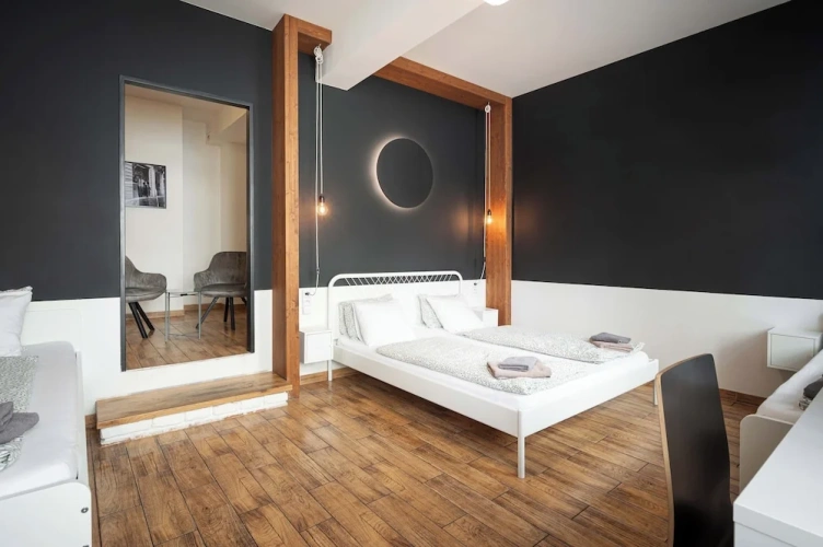 1 Bedroom Standard Quadruple room with courtyard view