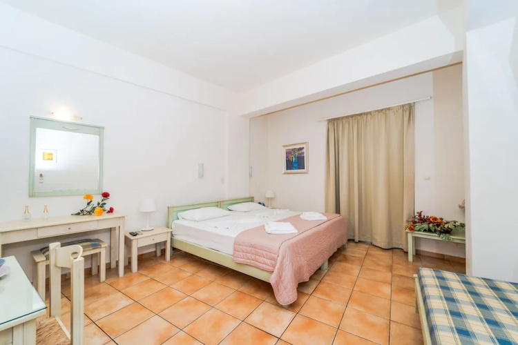 Melina Beach Hotel