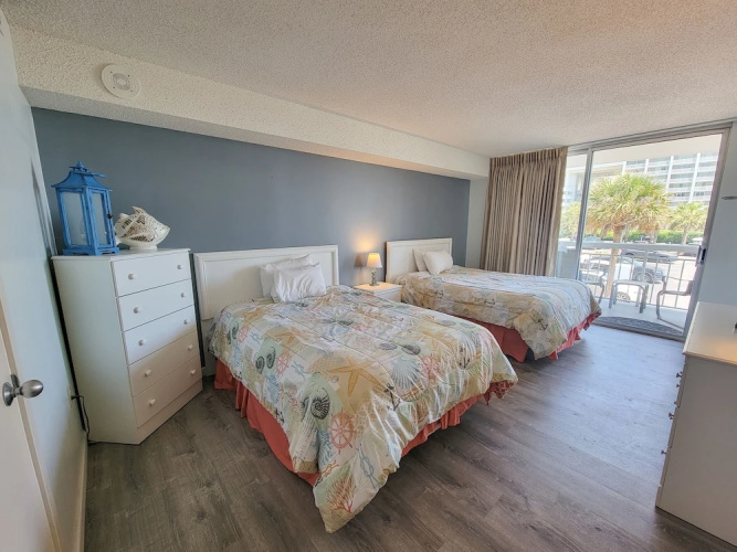 107 South Hampton 2 Bedroom Condo