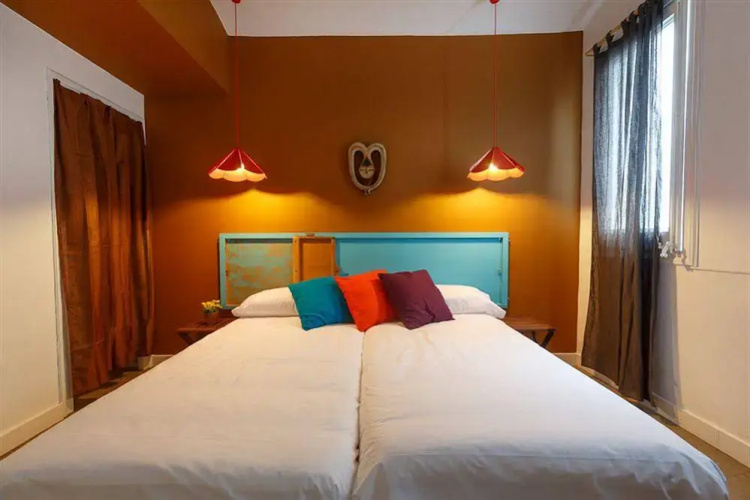 Hip Hostel