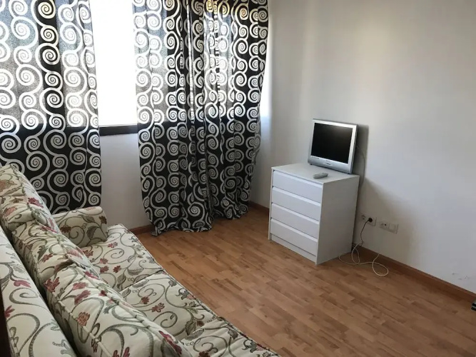 Comfortable Apartment With Wifi and Parking Space