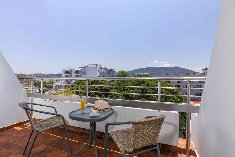 Blue Horizon Beach Resort photo 9
