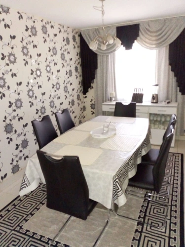 3 Bedrooms Apartment