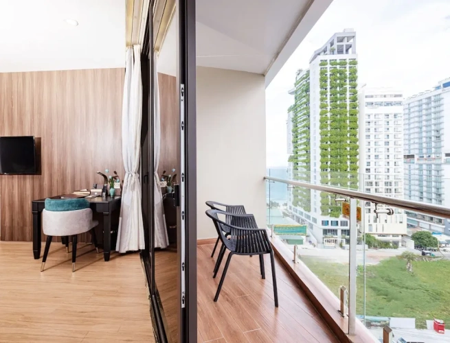 Premium Deluxe Double room with balcony and with partial ocean view
