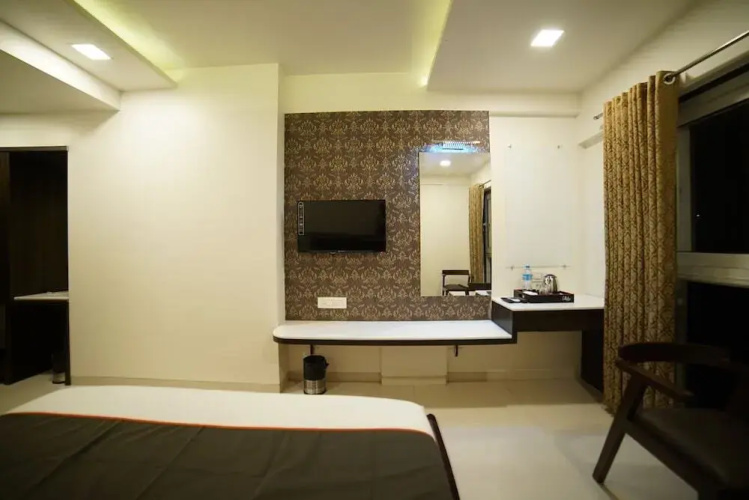 Ramji's Residency by OYO Rooms
