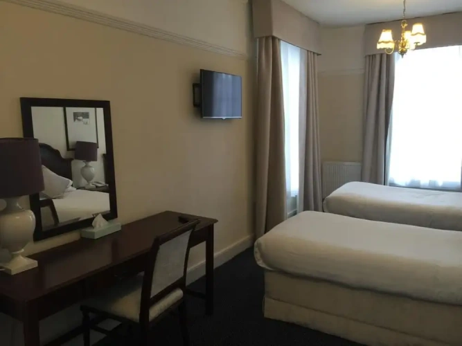 Classic Twin room