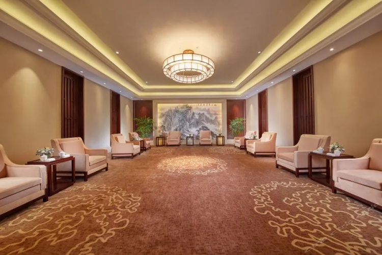Bright Hotel Huaibei