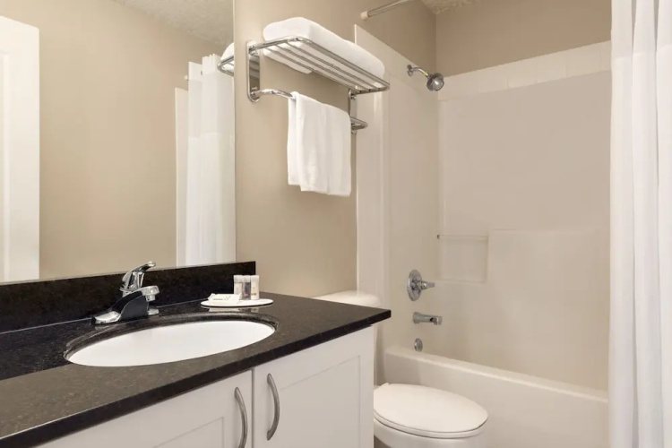Days Inn & Suites Yellowknife