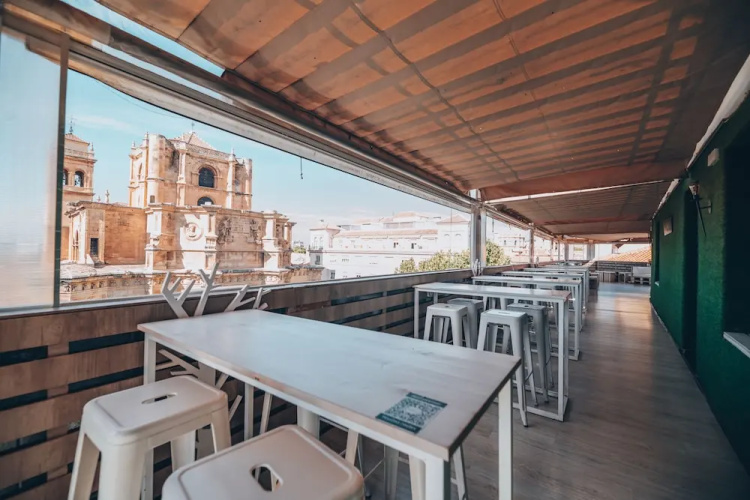 Hotel Los Jeronimos y Terraza Monasterio